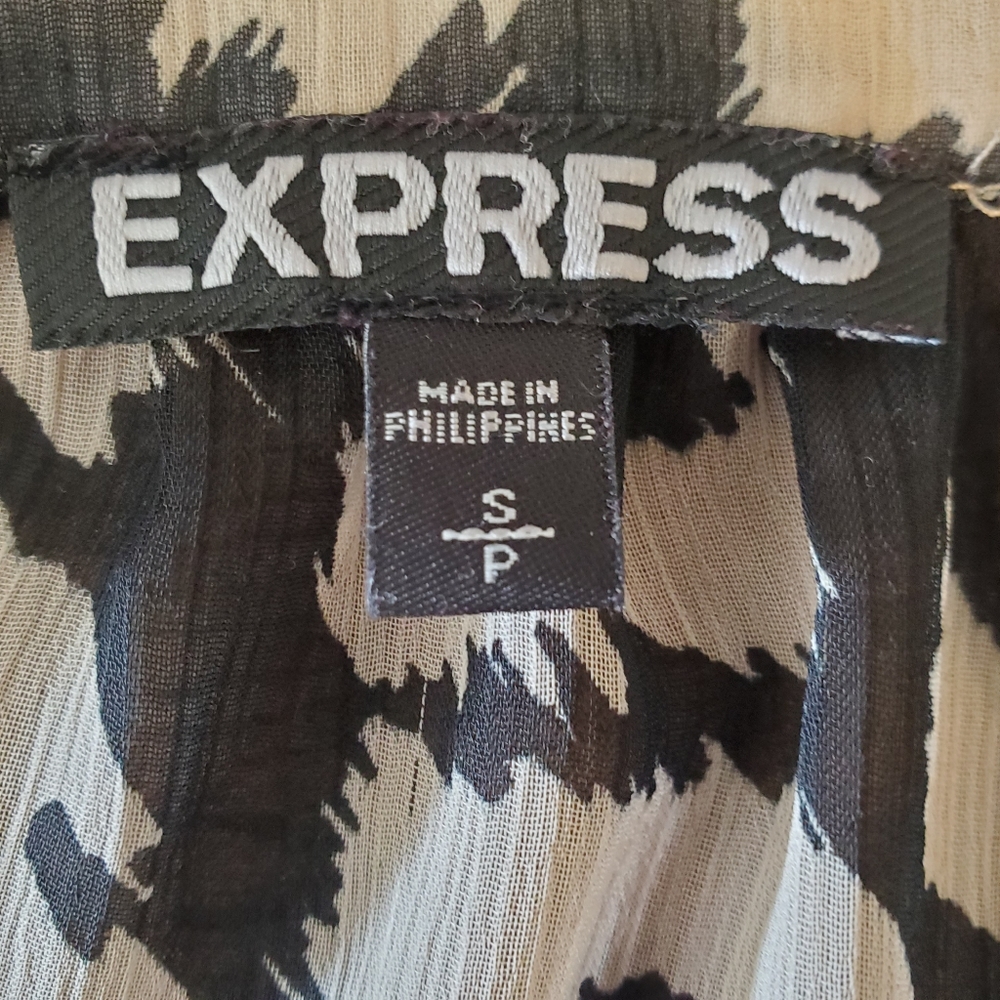 Express Leopard Print Sheer Top - Picture 4 of 5